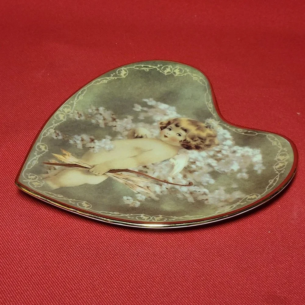 Vintage Bradford Exchange Little Sweetheart Decorative Plate 1997